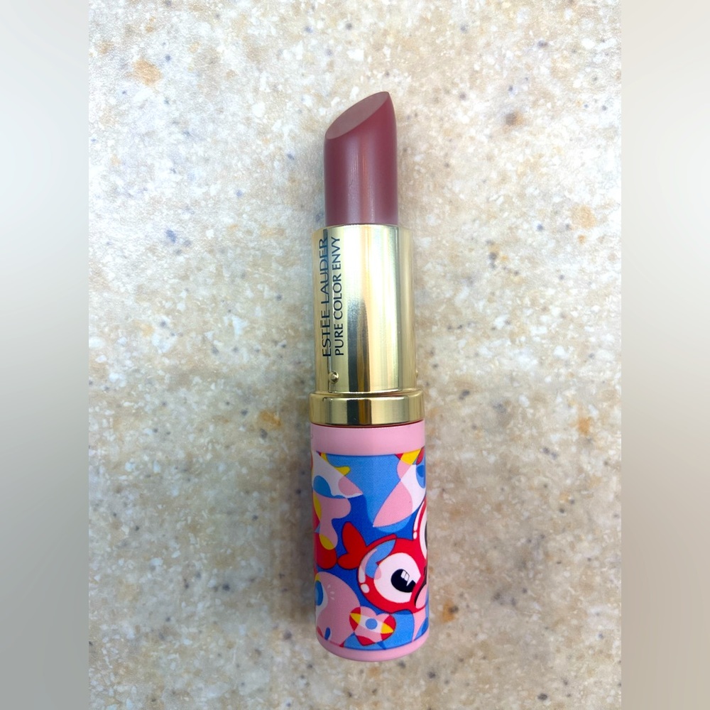 ESTEE LAUDER LIPSTICK